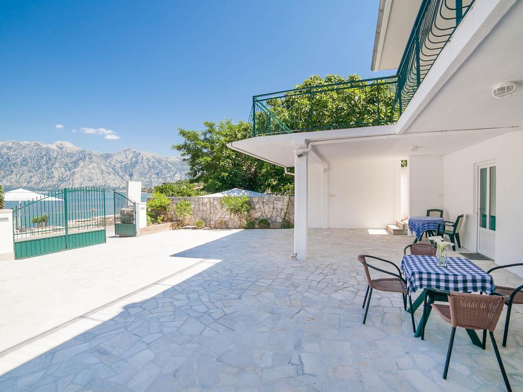 Apartments Iva Kotor Exteriör bild